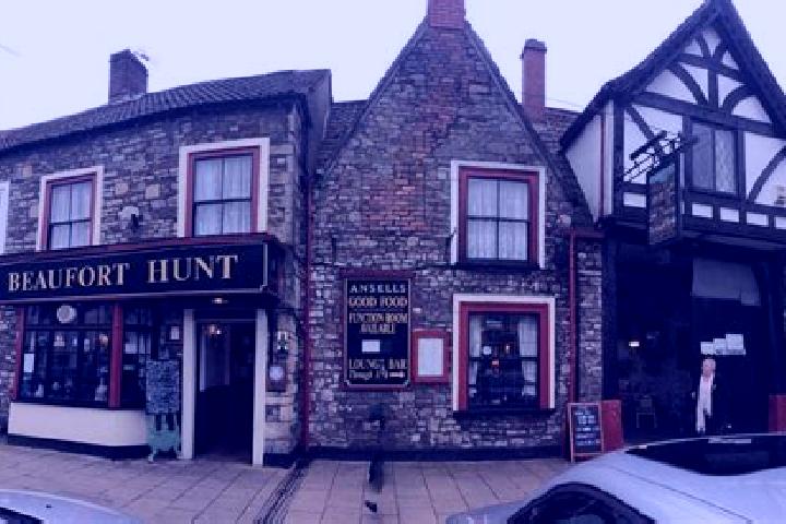 Escorts Chipping Sodbury, United Kingdom — Local Companions