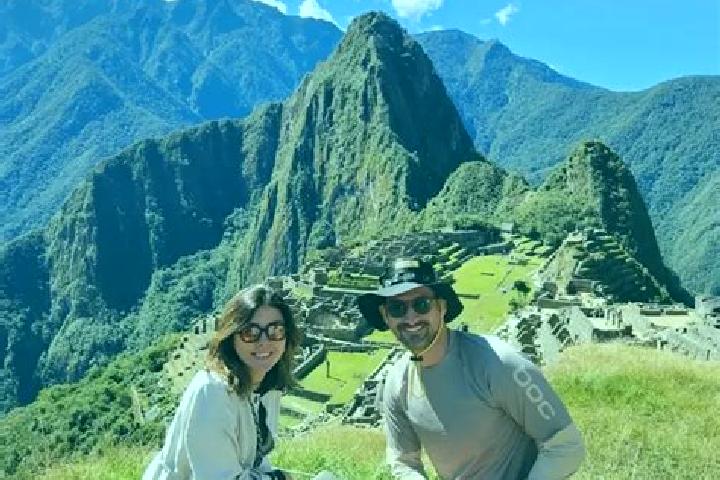 Escorts Chosgon, Peru — Local Companions