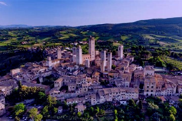 Escorts Ciconia, Italy — Local Companions