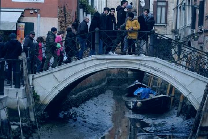 Escorts Cintello, Italy — Local Companions