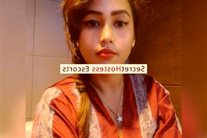 Escorts Cipunglu, Indonesia — Local Companions