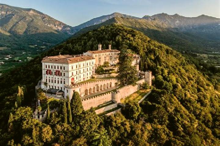 Escorts Cison di Valmarino, Italy — Local Companions