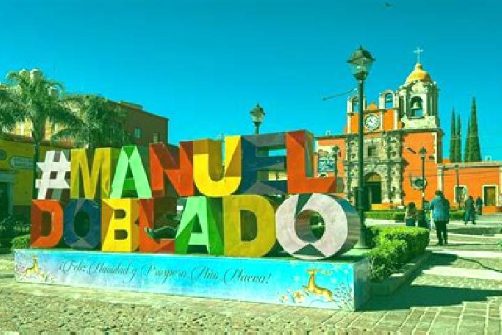 Escorts Ciudad Manuel Doblado, Mexico — Local Companions