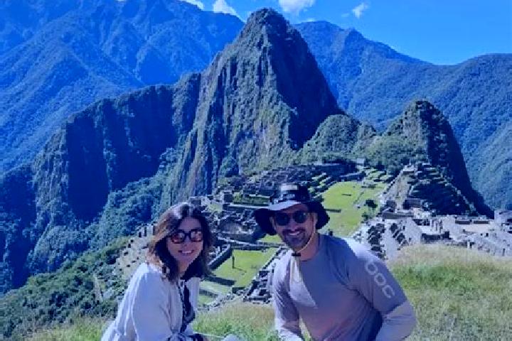 Escorts Cocachacra, Peru — Local Companions