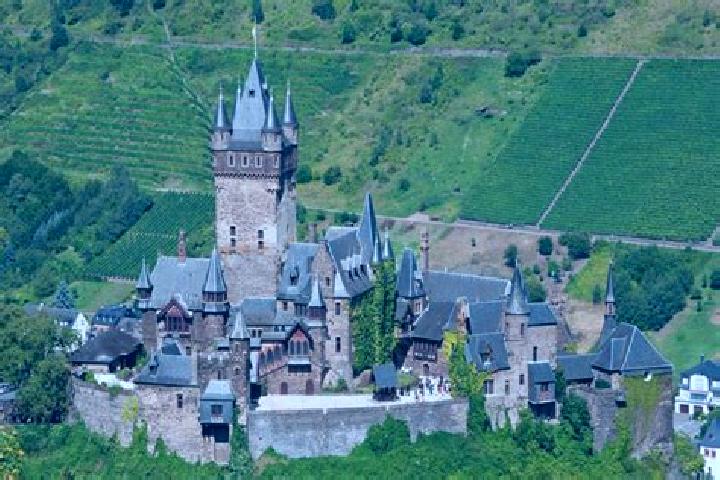 Escorts Cochem, Germany — Local Companions