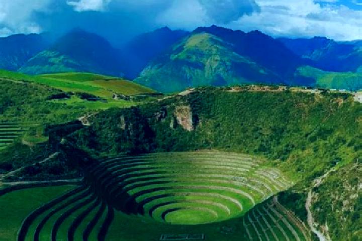 Escorts Colaya, Peru — Local Companions