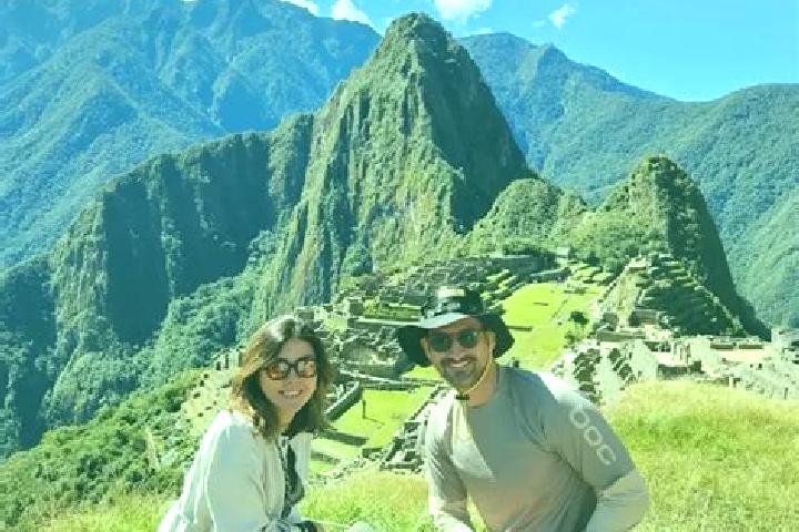 Escorts Combapata, Peru — Local Companions
