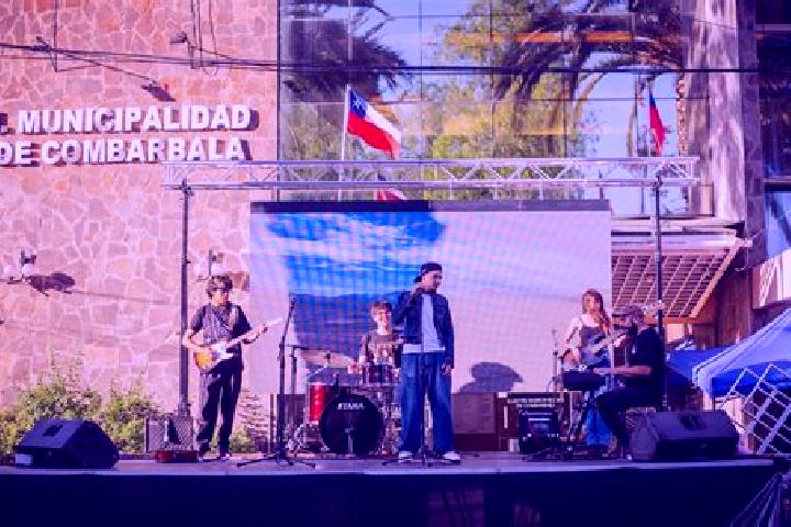 Escorts Combarbala, Chile — Local Companions