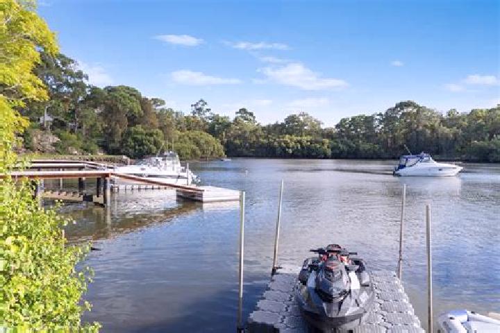 Escorts Connells Point, Australia — Local Companions