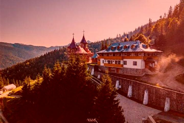 Escorts Corlateni, Romania — Local Companions