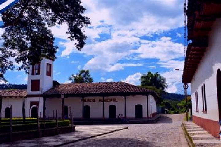 Escorts Corquin, Honduras — Local Companions