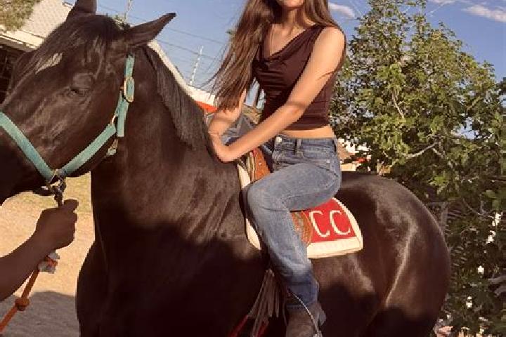 Escorts Corral Nuevo, Mexico — Local Companions