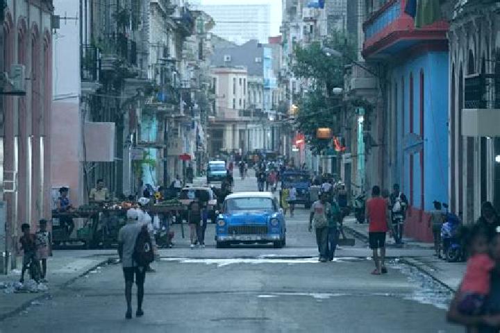 Escorts Corralillo, Cuba — Local Companions