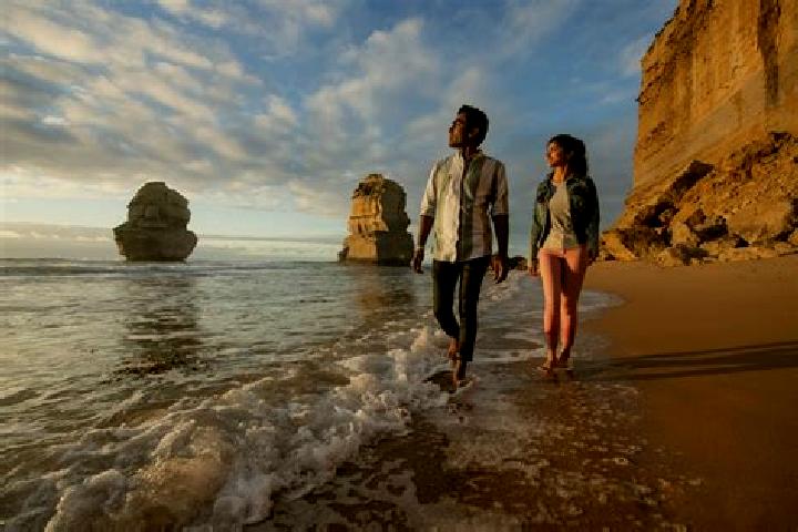 Escorts Cowes, Australia — Local Companions