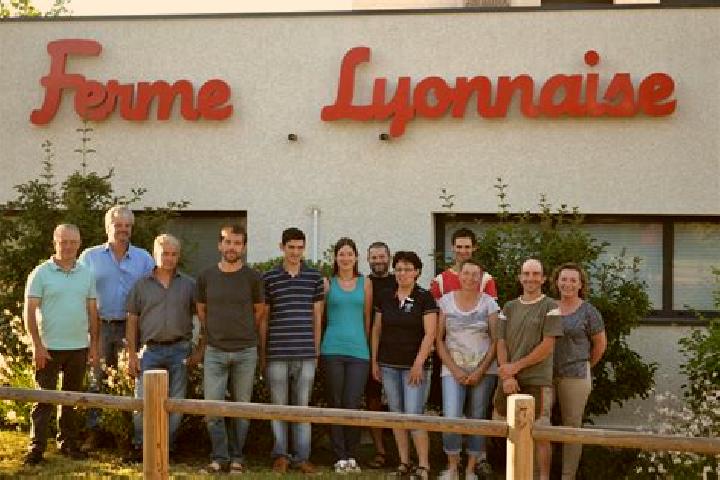 Escorts Craponne, France — Local Companions