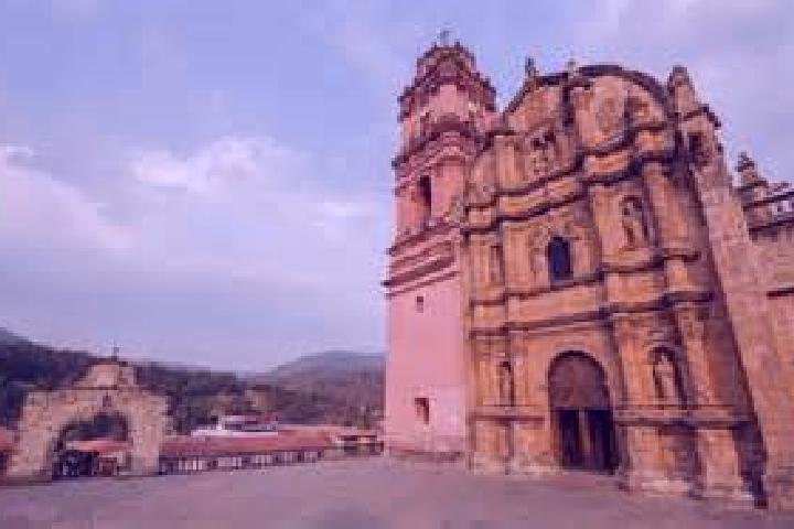 Escorts Crescencio Morales (San Mateo), Mexico — Local Companions