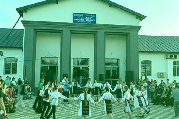 Escorts Crevedia Mare, Romania — Local Companions