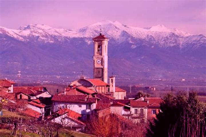 Escorts Cuceglio, Italy — Local Companions