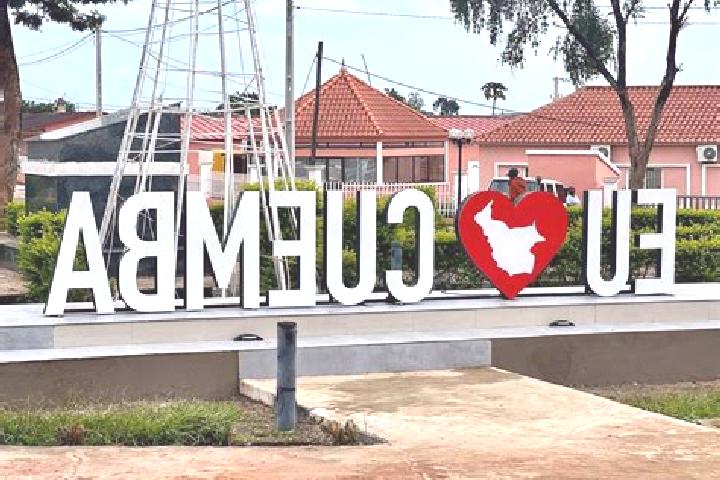Escorts Cuemba, Angola — Local Companions