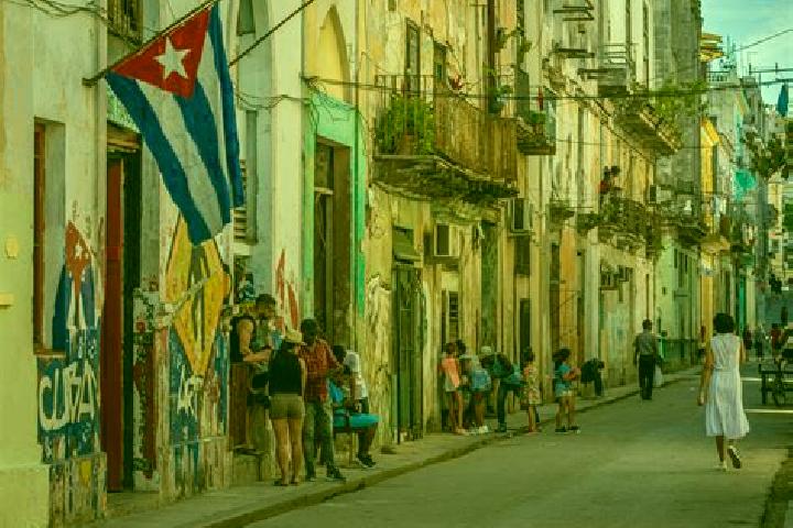 Escorts Cumanayagua, Cuba — Local Companions