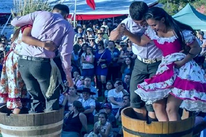 Escorts Curacavi, Chile — Local Companions