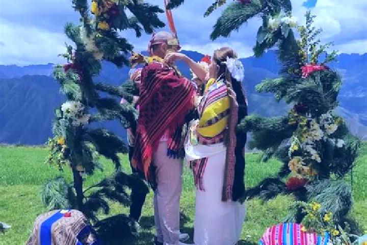 Escorts Daguas, Peru — Local Companions