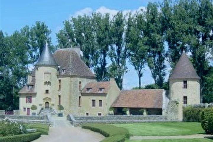 Escorts Danizy, France — Local Companions