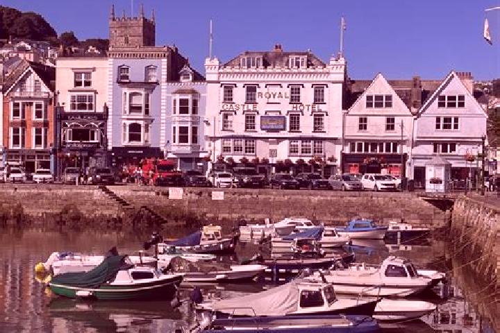 Escorts Dartmouth, United Kingdom — Local Companions