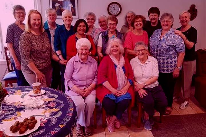 Escorts Dean Park, Australia — Local Companions