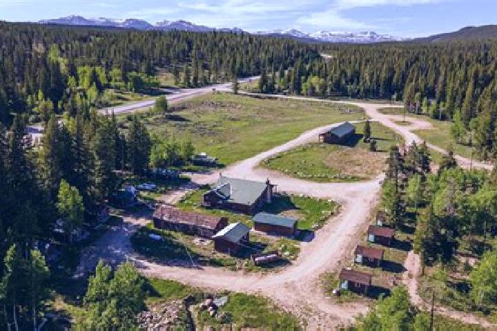 Escorts Deer Lodge, Canada — Local Companions