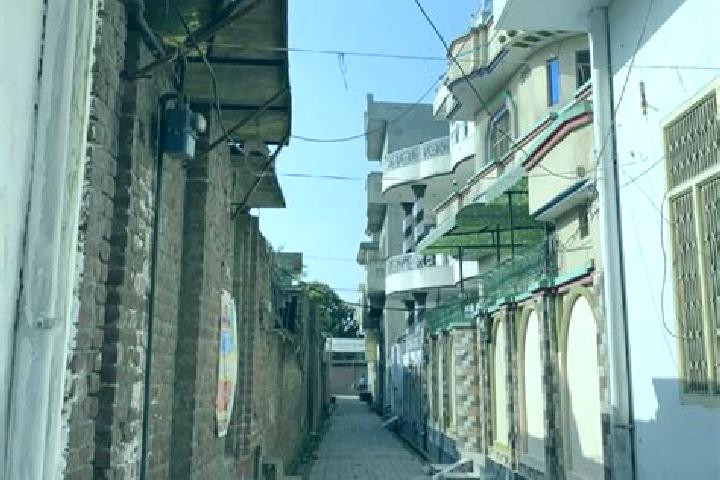 Escorts Dinga, Pakistan — Local Companions