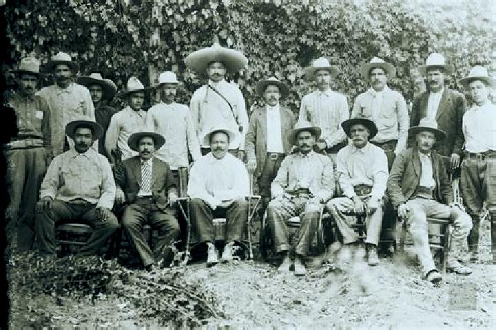 Escorts Division del Norte (Santa Rosa), Mexico — Local Companions