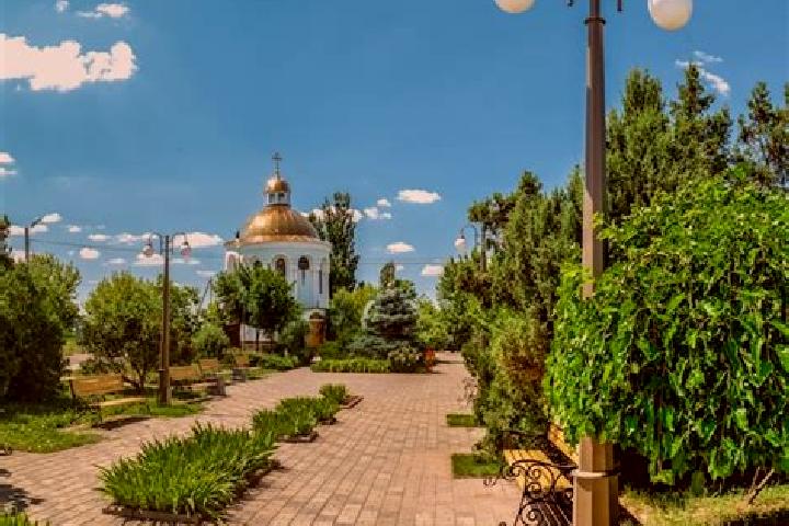 Escorts Dobroslav, Ukraine — Local Companions