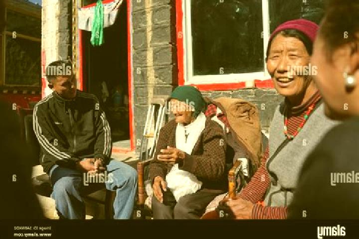 Escorts Doilungdeqen, China — Local Companions