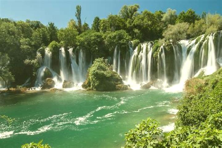 Escorts Dokanj, Bosnia and Herzegovina — Local Companions