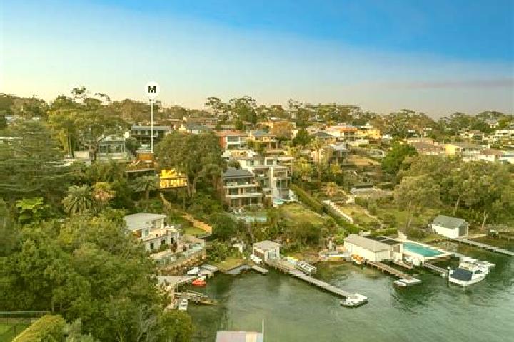 Escorts Dolans Bay, Australia — Local Companions