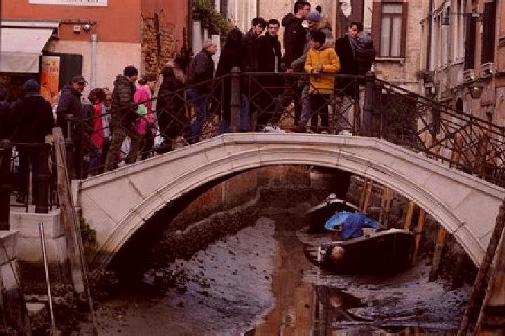 Escorts Dolianova, Italy — Local Companions