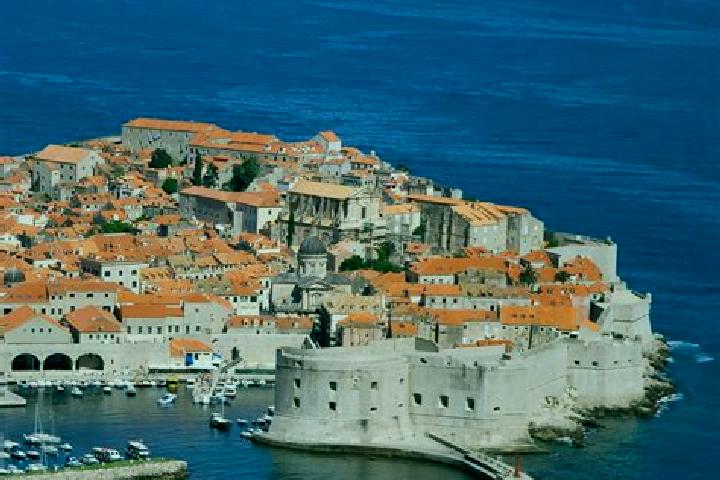 Escorts Dolus, Croatia — Local Companions
