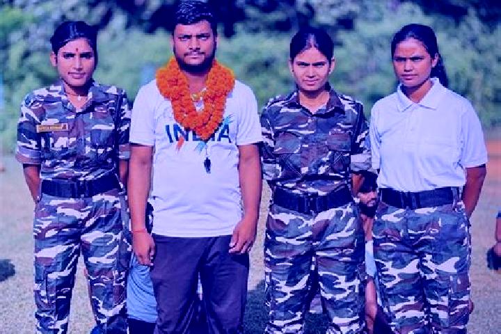 Escorts Domchanch, India — Local Companions