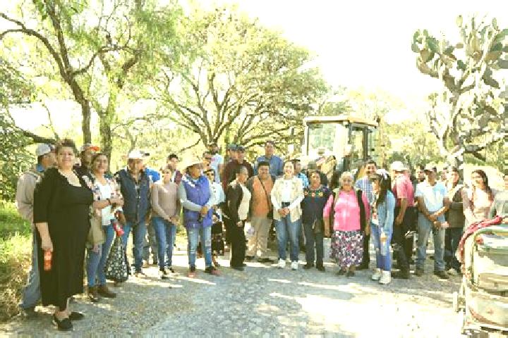 Escorts Dongoteay, Mexico — Local Companions