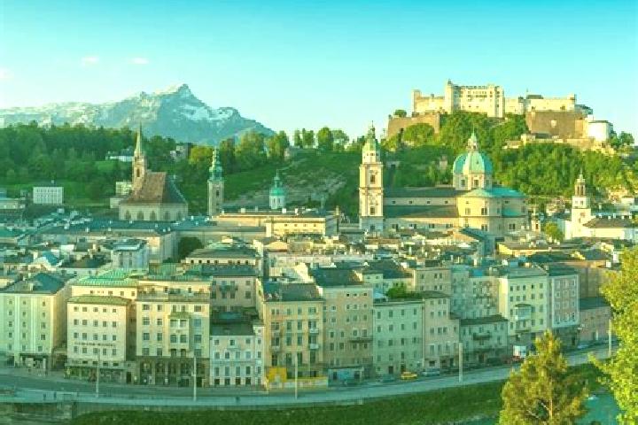 Escorts Drassburg, Austria — Local Companions