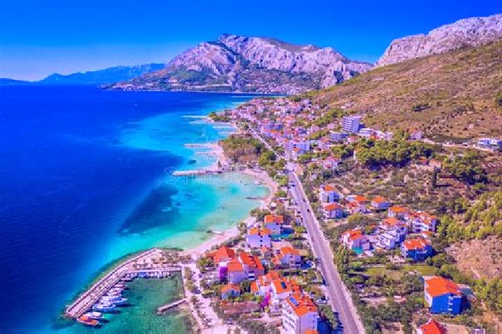 Escorts Duce, Croatia — Local Companions
