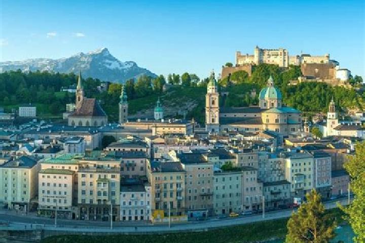Escorts Duens, Austria — Local Companions