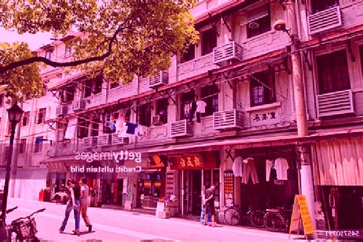 Escorts Duolun, China — Local Companions