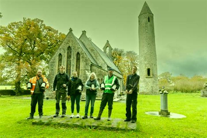 Escorts Durrow, Ireland — Local Companions