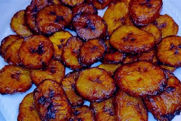 Escorts Ebebiyin, Equatorial Guinea — Local Companions