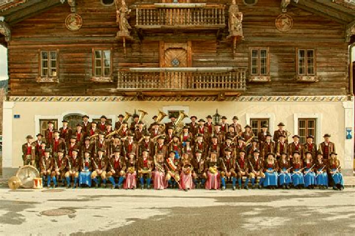 Escorts Eben im Pongau, Austria — Local Companions
