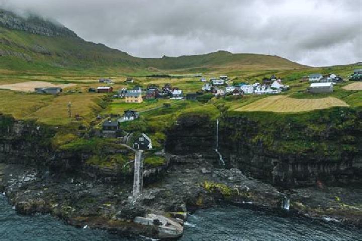 Escorts Eidi, Faroe Islands — Local Companions