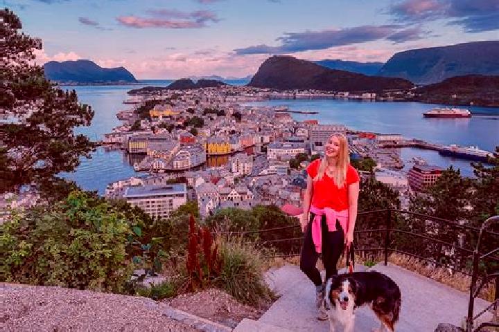 Escorts Eina, Norway — Local Companions