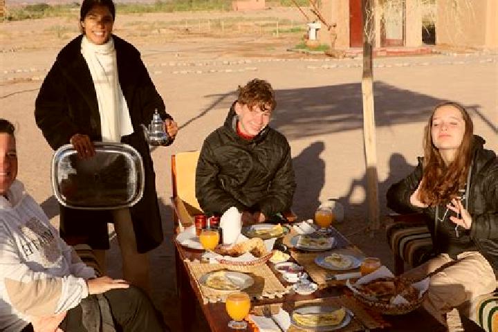 Escorts El Guerdane, Morocco — Local Companions
